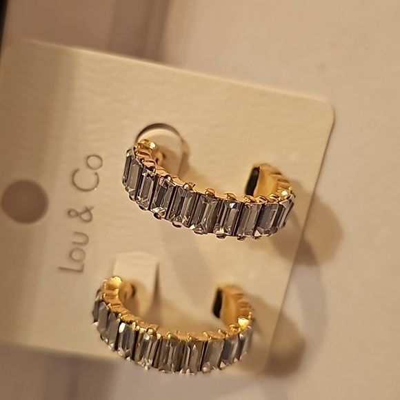 LOU & CO NWT gold and silver stone hoop earrings - Picture 6 of 9